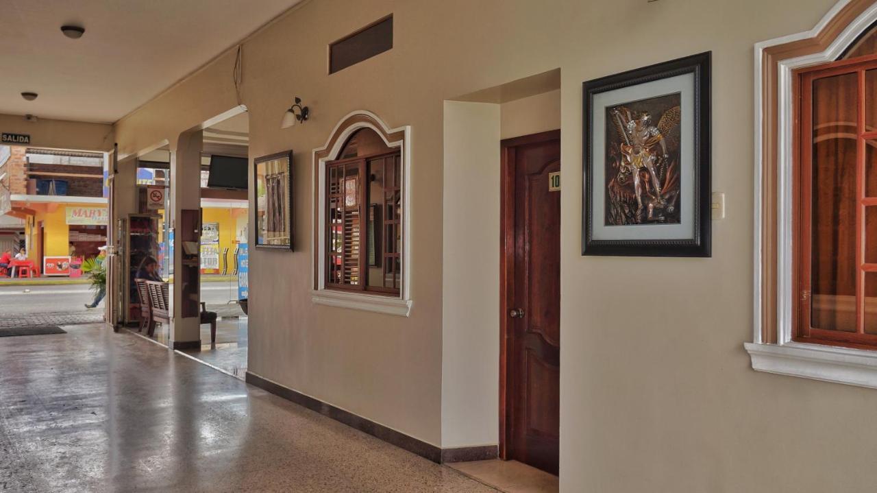 Vallejo Hotel Huaquillas 外观 照片