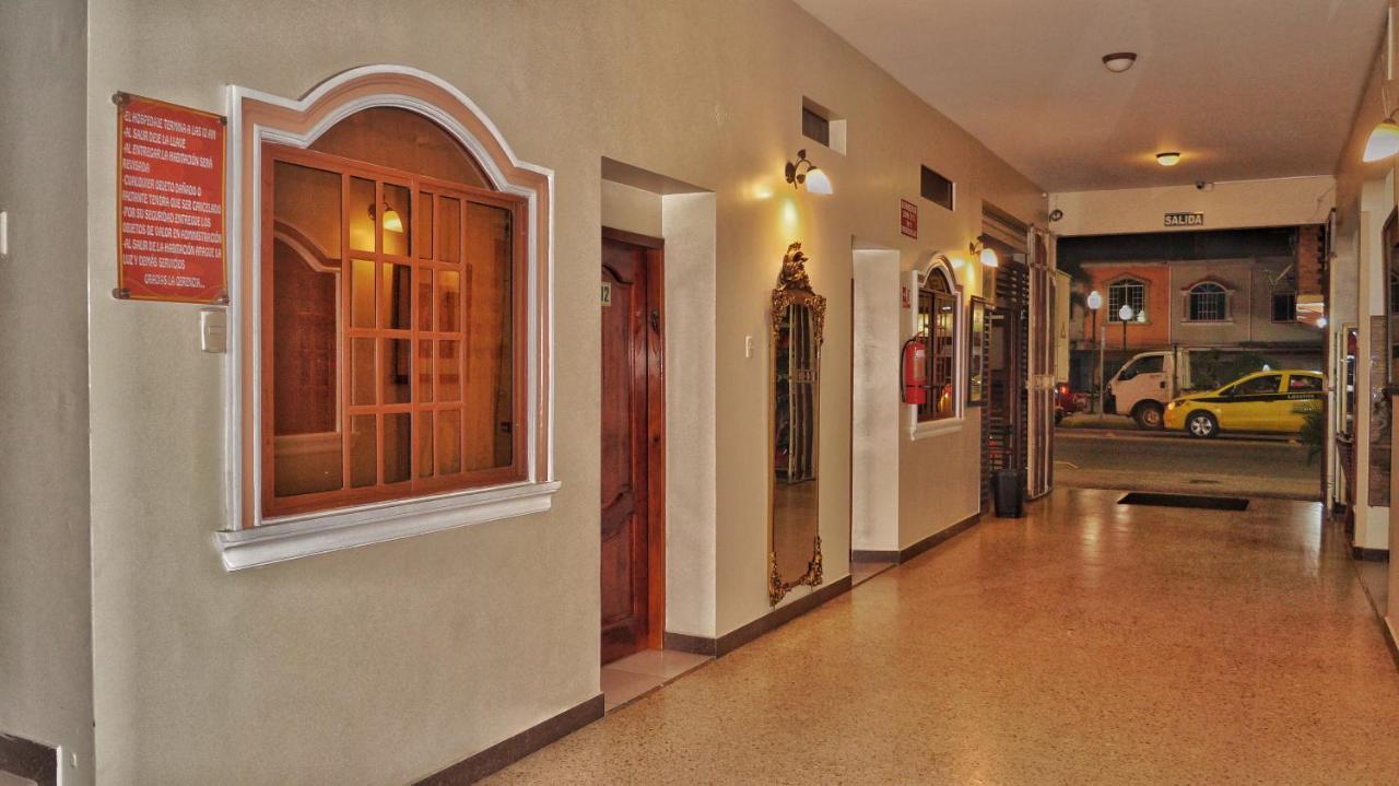 Vallejo Hotel Huaquillas 外观 照片