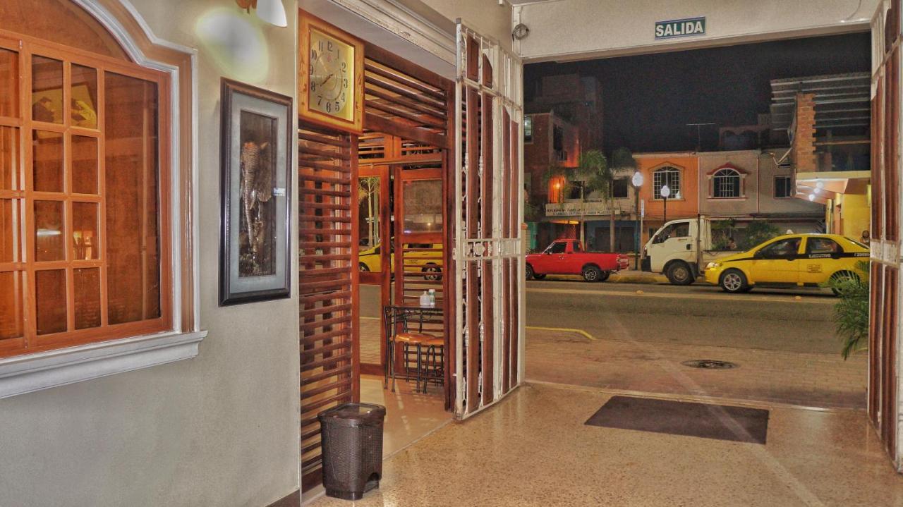 Vallejo Hotel Huaquillas 外观 照片