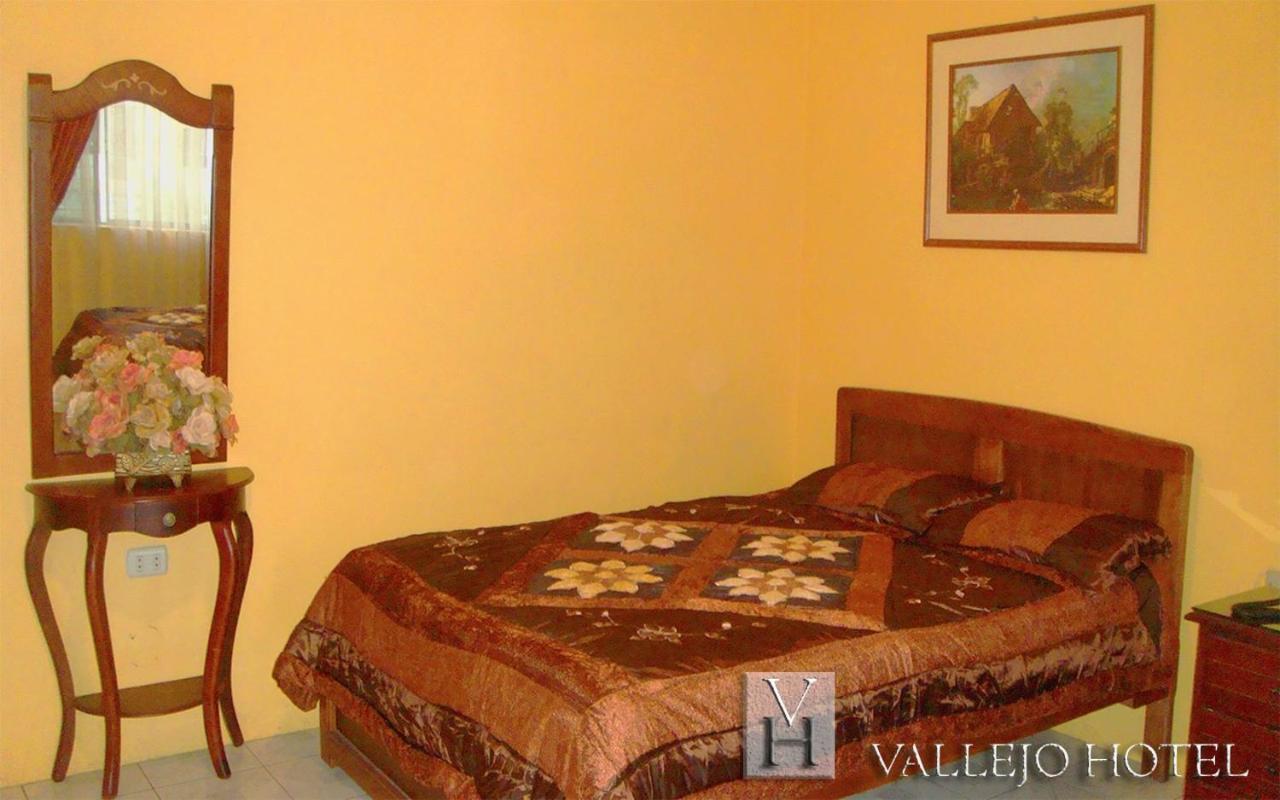Vallejo Hotel Huaquillas 外观 照片